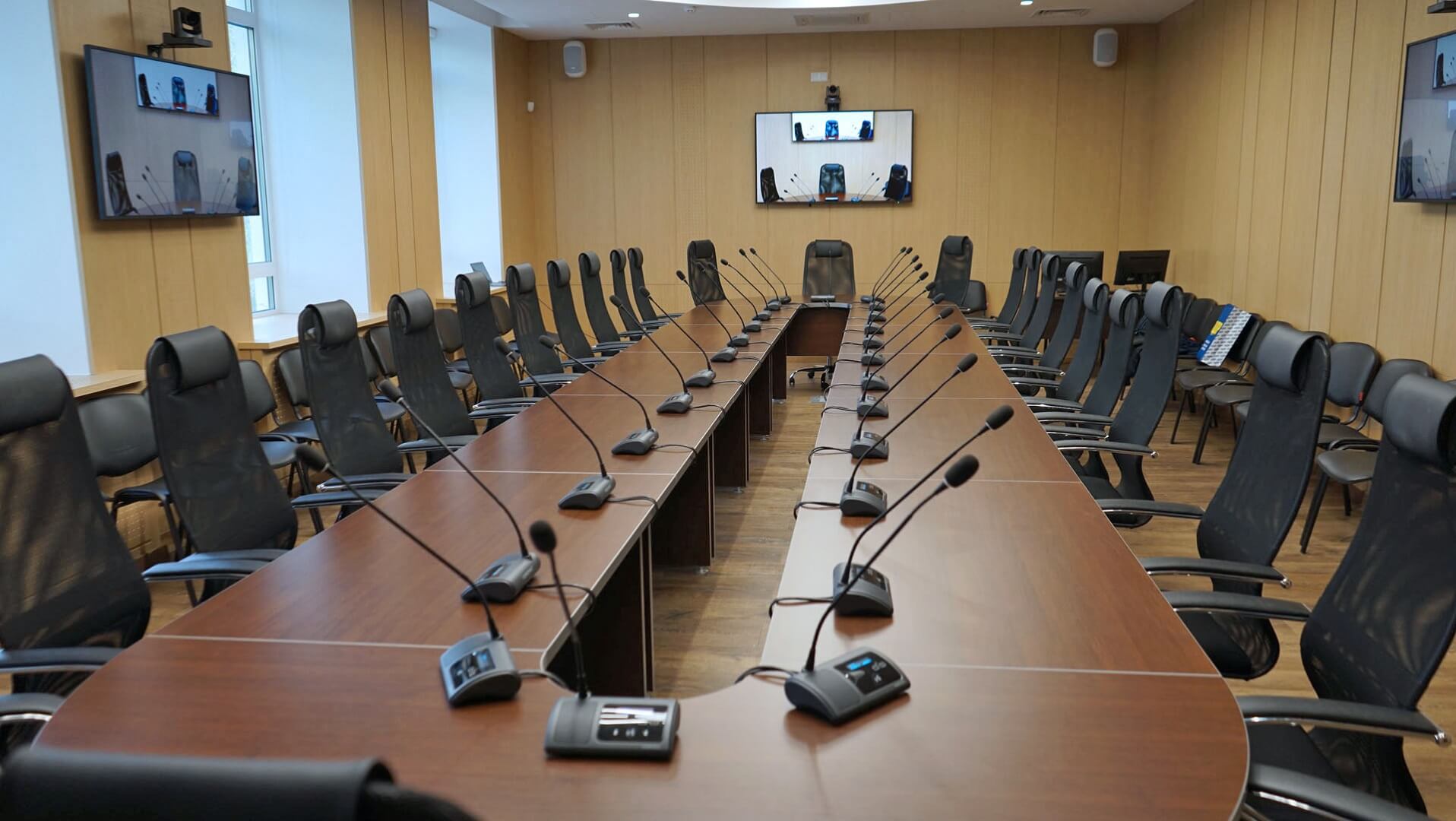 Two Meeting Rooms Remote Video Conference Solution Digital Conference